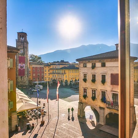 Hotel Portici - Romantik & Wellness Riva del Garda Exterior foto